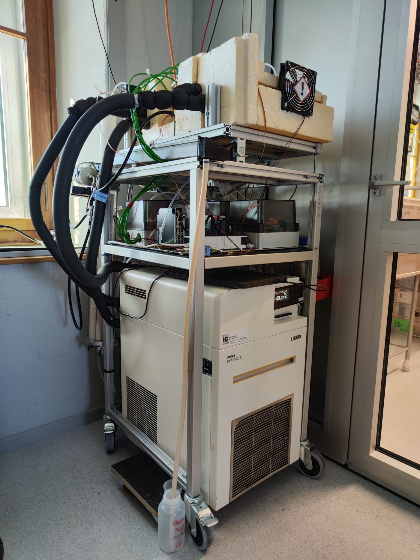 HINC-Auto in Sphinx Laboratory at JFJ. Photo credit: Dr. Cuiqi Zhang